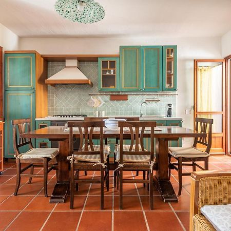 Damiano Holiday House Porto Columbu - Perd'E Sali Екстериор снимка